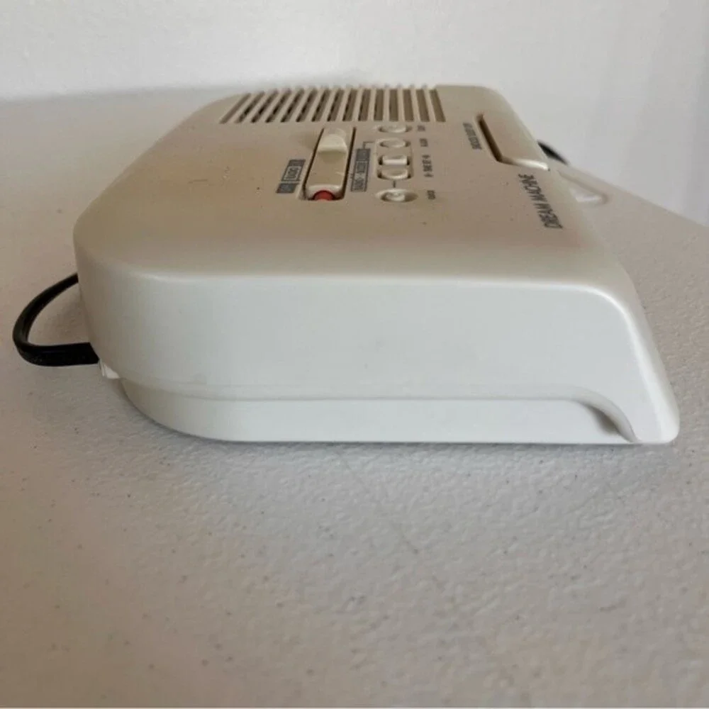 Vintage Sony Dream Machine Clock Radio Battery Backup Model ICF C25 READ DESCRIP